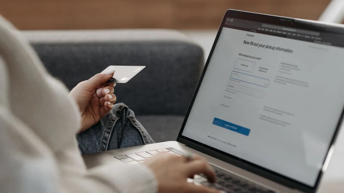 Форму не отправил - данные уже у конкурента: как работает перехват